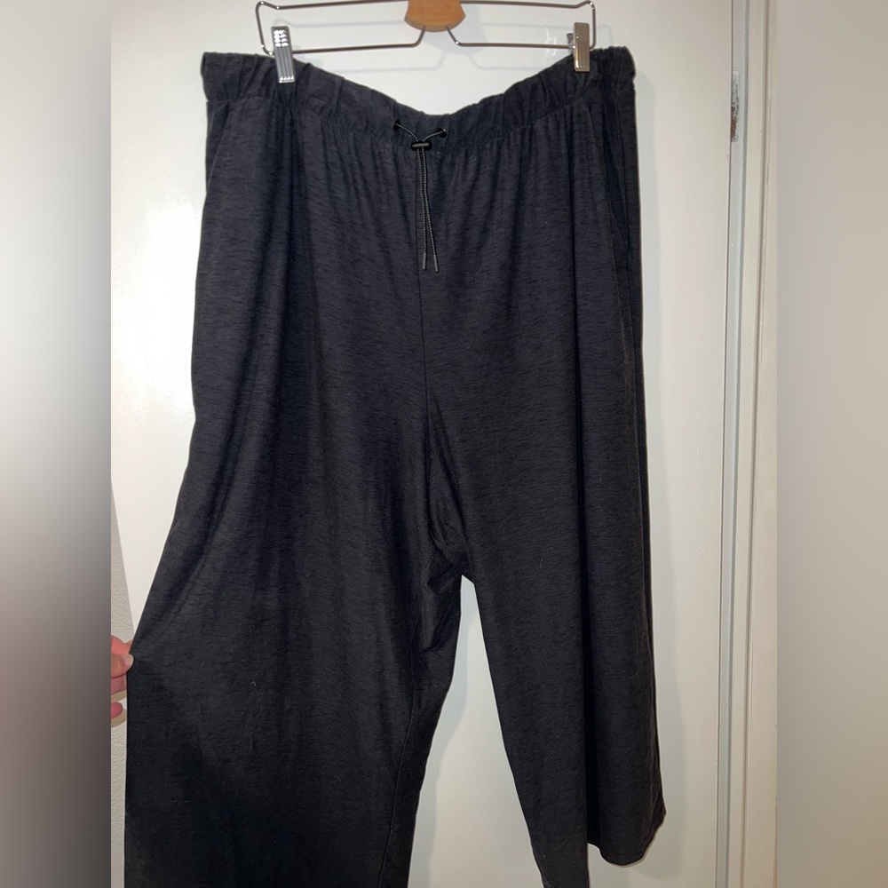 Crop Wide-Leg Pants